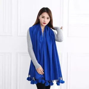 Echarpe femme unie avec frange à pompon