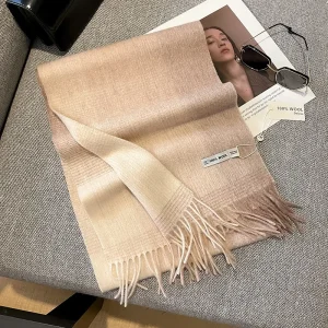 Écharpe femme laine motifs nuancés, 180x30cm, pure cachemire élégante, douceur et raffinement, accessoires colorés et subtils.
