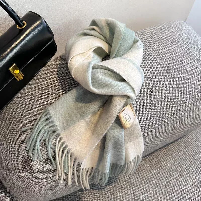 Écharpe douce motif carré