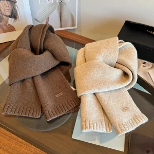 Écharpe laine tricotée de haute qualité