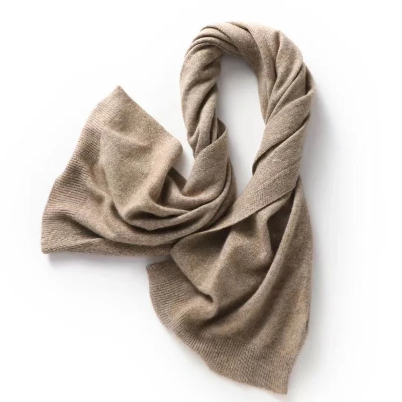 Écharpe laine maille couvre cocooning, format 100x70 cm, accessoire femme tendance hiver, douceur et chaleur premium.